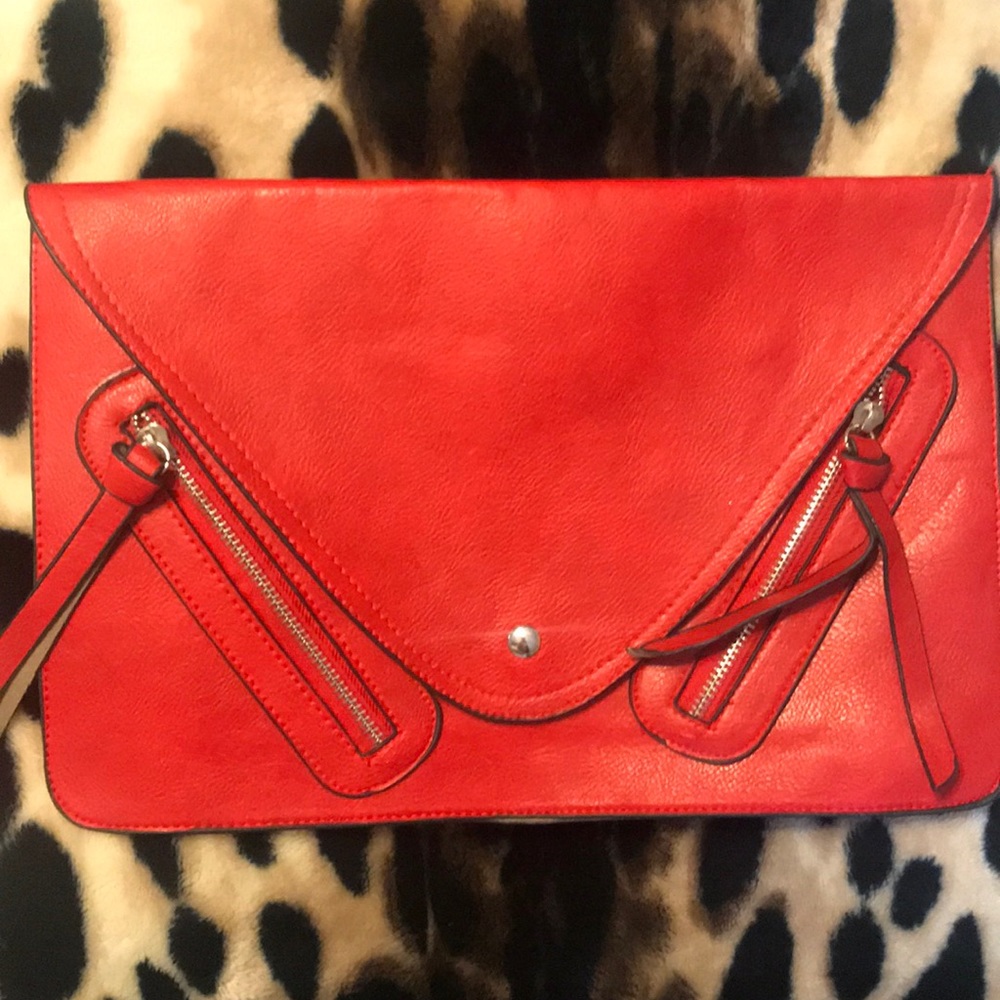 Red clutch - Picture 4 of 4